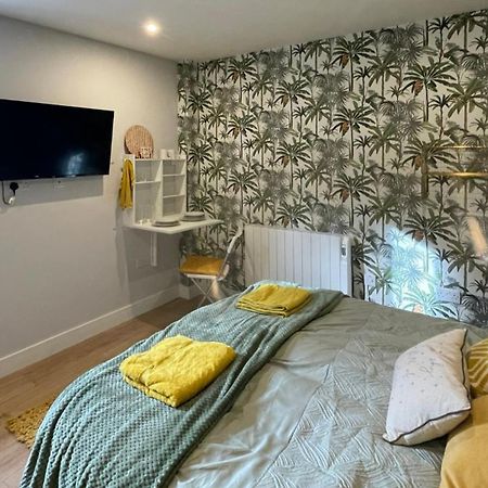 Market Dream King Bed, Deluxe Town Centre Studio Apartment Northampton Bagian luar foto