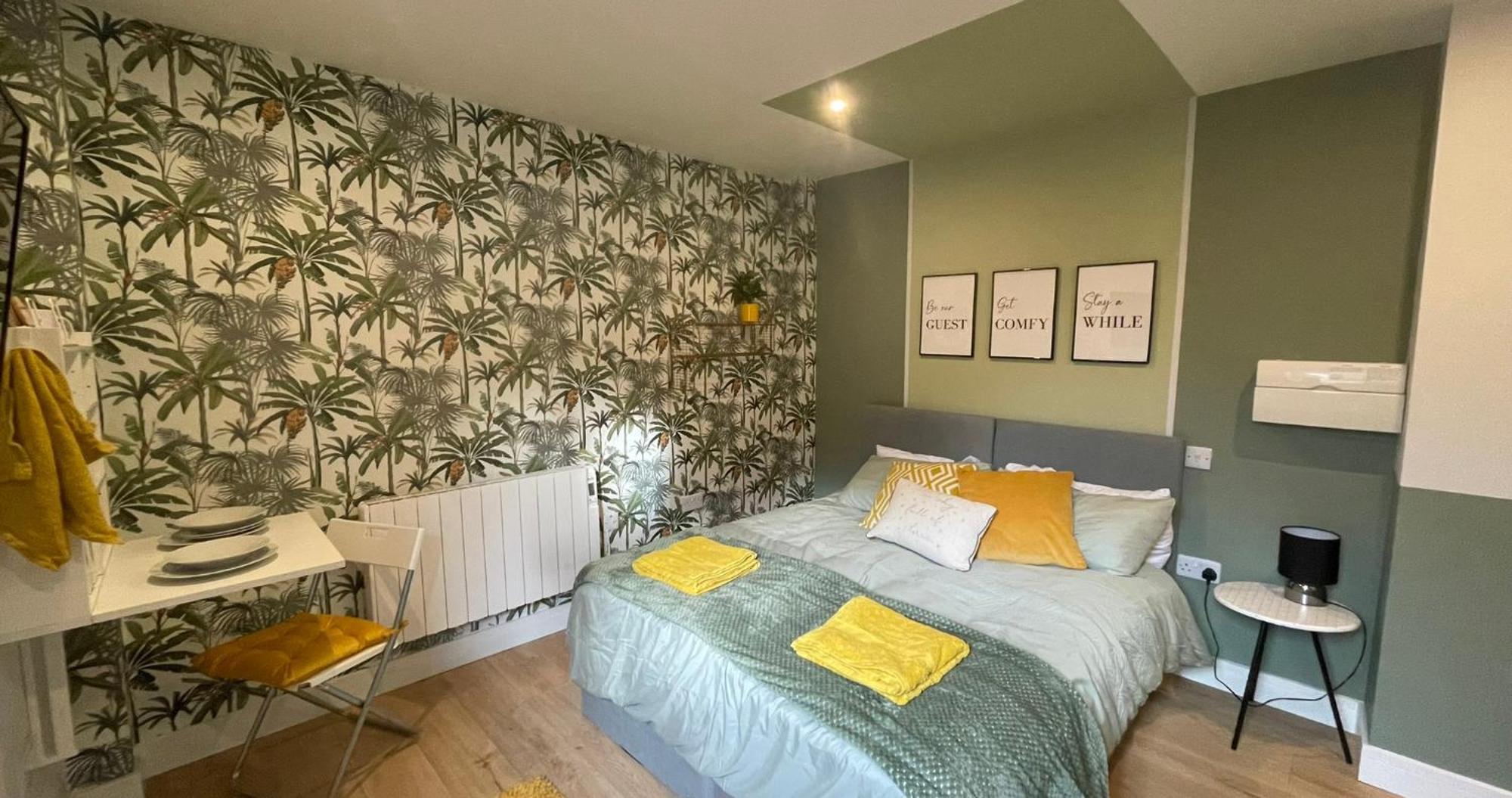 Market Dream King Bed, Deluxe Town Centre Studio Apartment Northampton Bagian luar foto