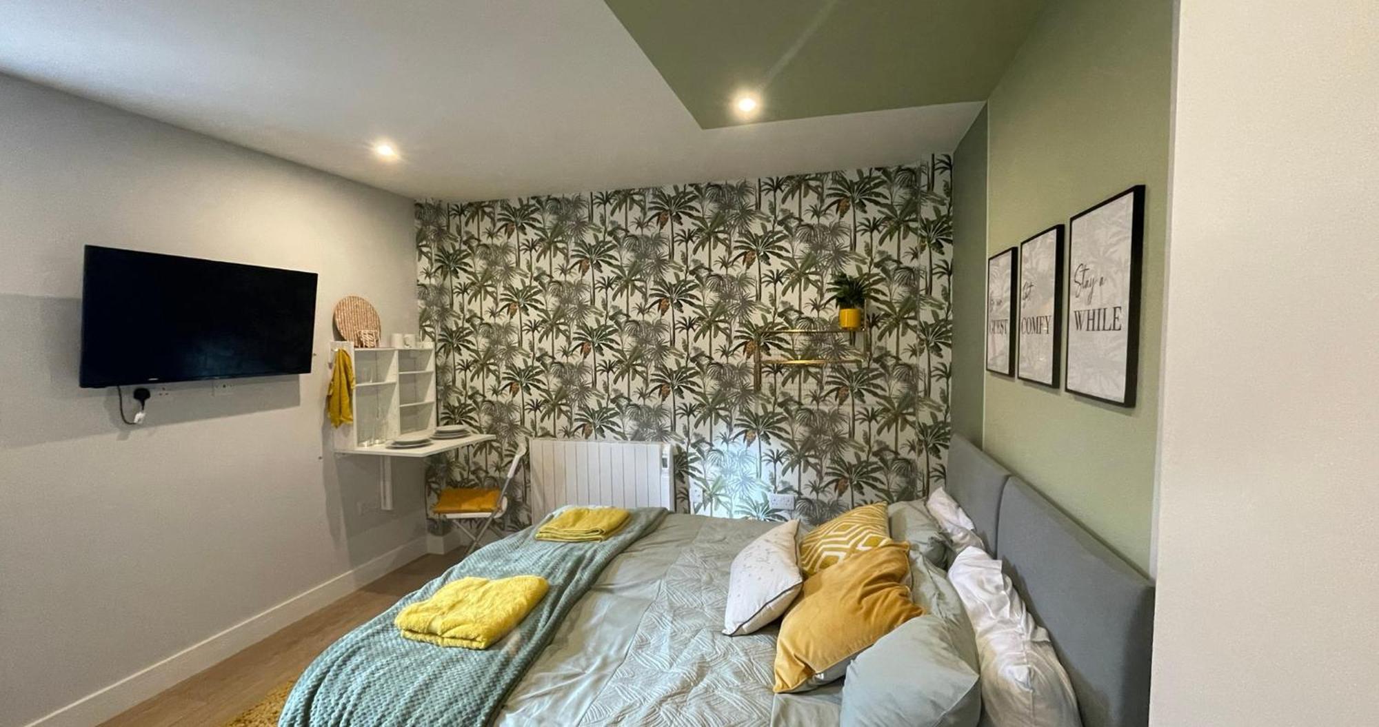 Market Dream King Bed, Deluxe Town Centre Studio Apartment Northampton Bagian luar foto